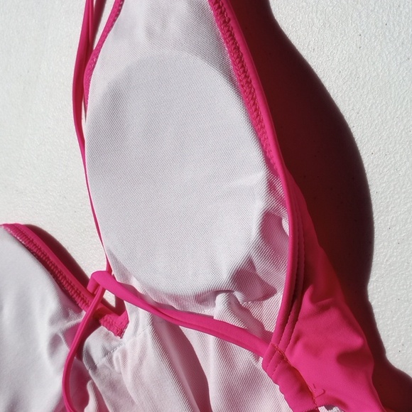 Women's sexy V-neck design one piece swimsuit, pool, beach and vacation - Picture 13 of 17